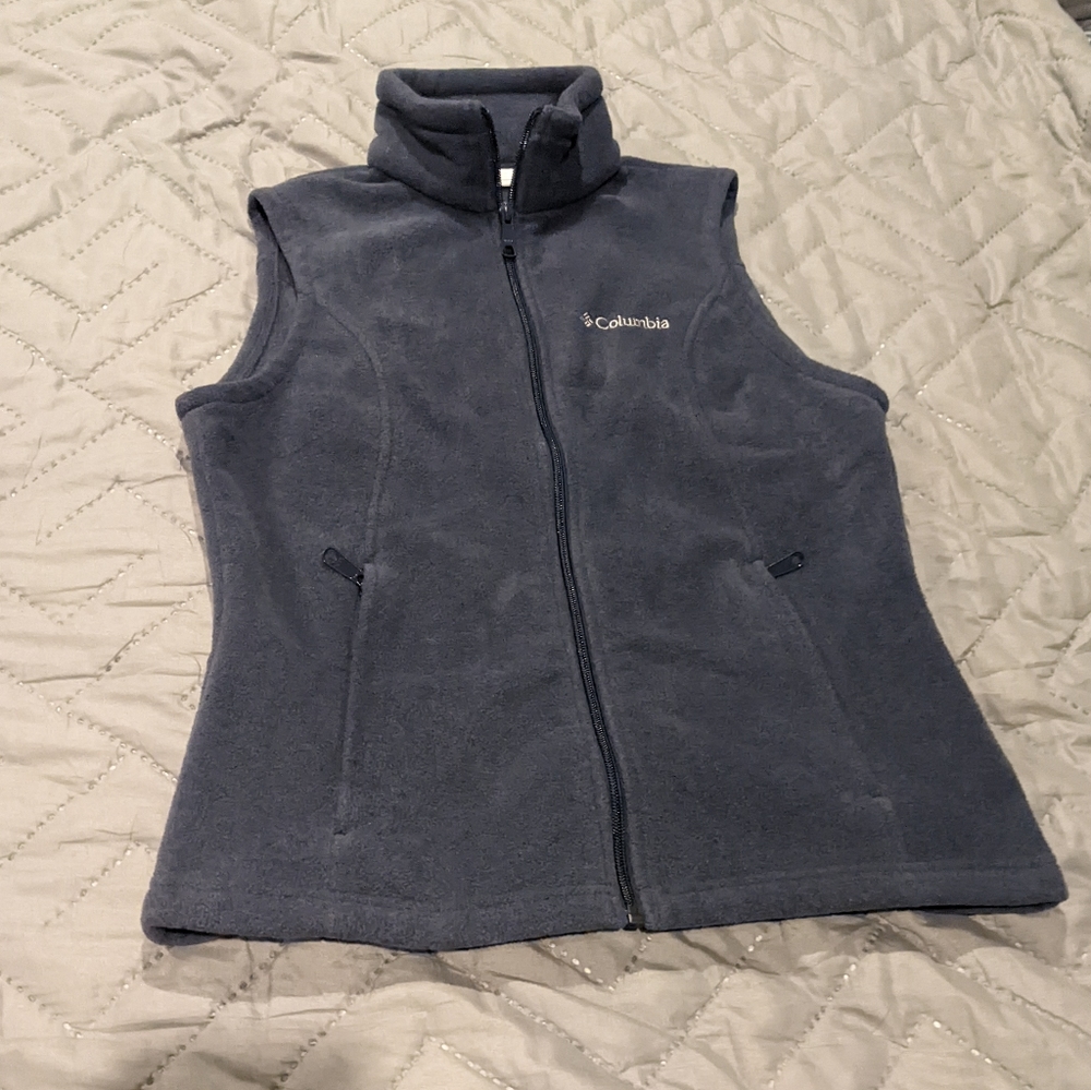 Navy blue Columbia vest